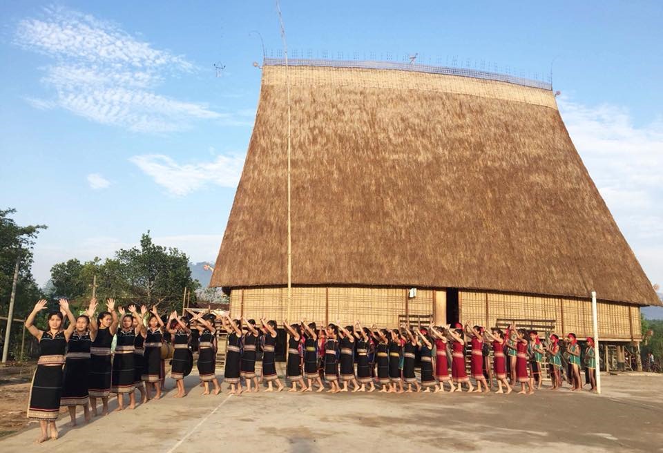 Nhà Rông Kon Klor Kon Tum