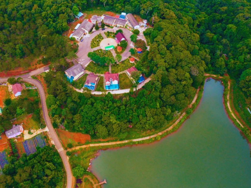 Cắm trại Hồ Đăk Ke Măng Đen Kon Tum