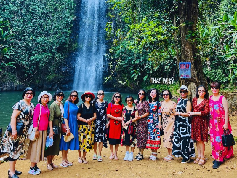 Chèo SUP Thác Pa Sỹ Chèo SUP Thác Pa Sỹ